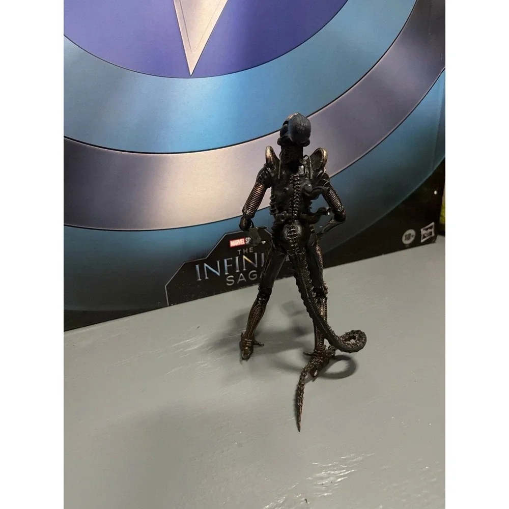 NECA - Aliens - Brown Warrior Xenomorph
